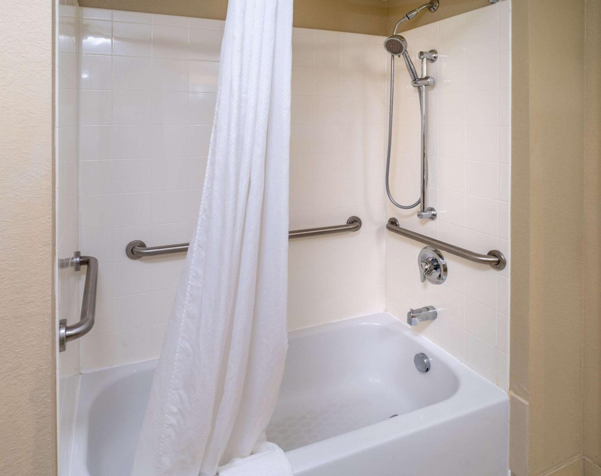 Country Inn & Suites By Radisson, Princeton, Wv Bagian luar foto