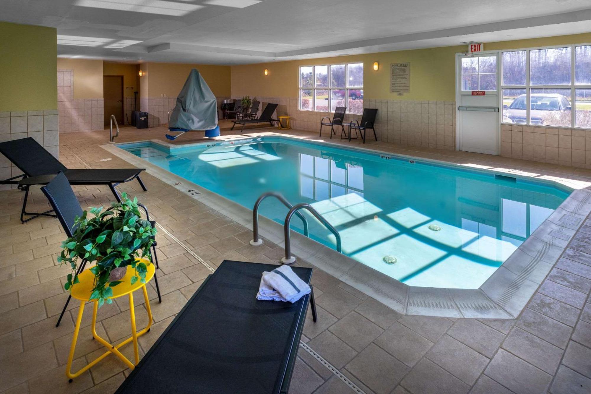 Country Inn & Suites By Radisson, Princeton, Wv Bagian luar foto